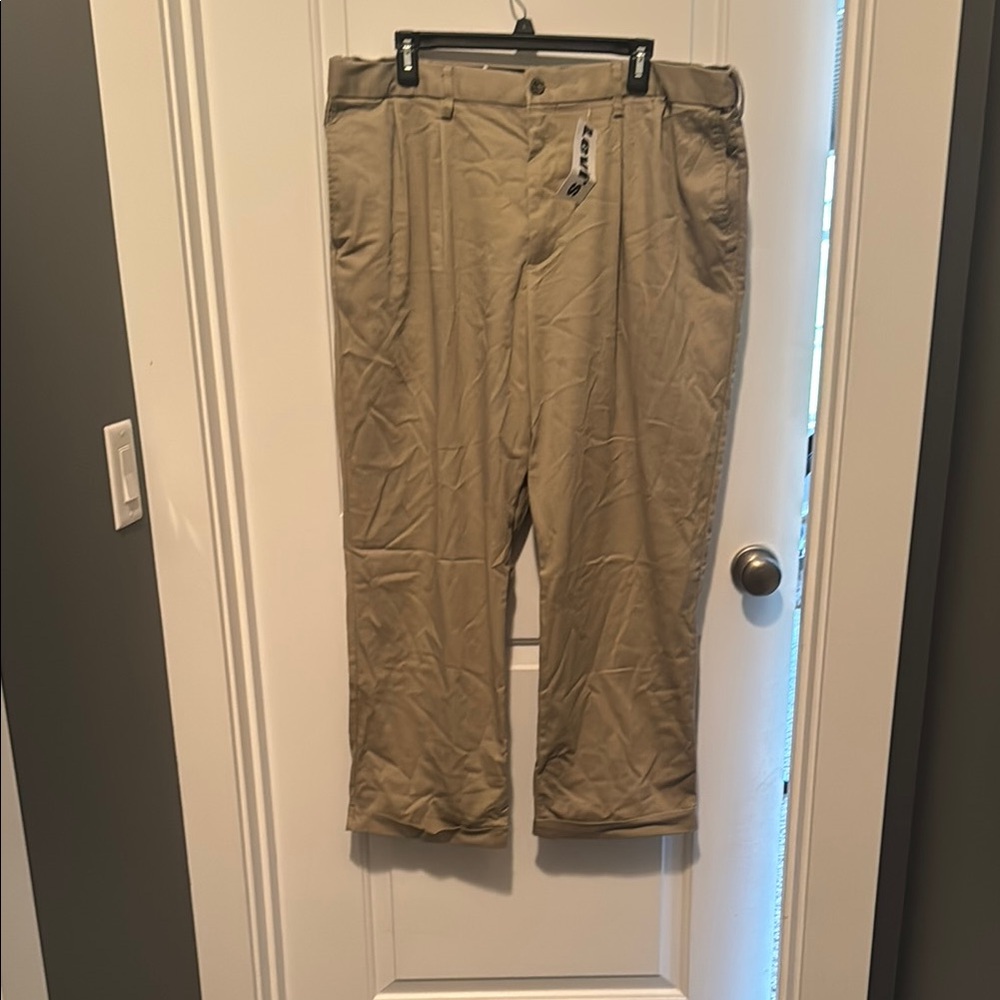 Levi’s Dockers Khaki Chinos size 40 x 30